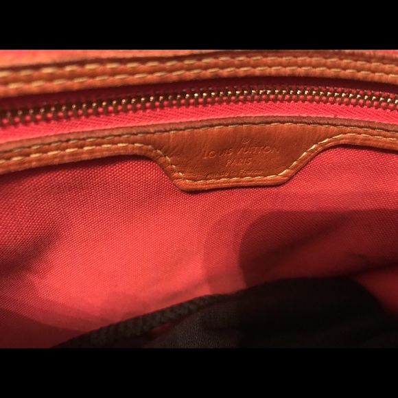Louis Vuitton Purse - Picture 3 of 3